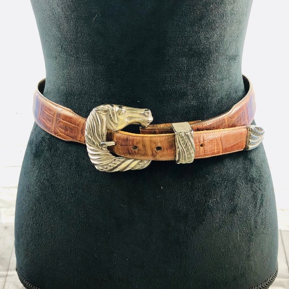 SOLD! VINTAGE Onyx by Brighton Horse Buckle Belt - Picture 2 of 8